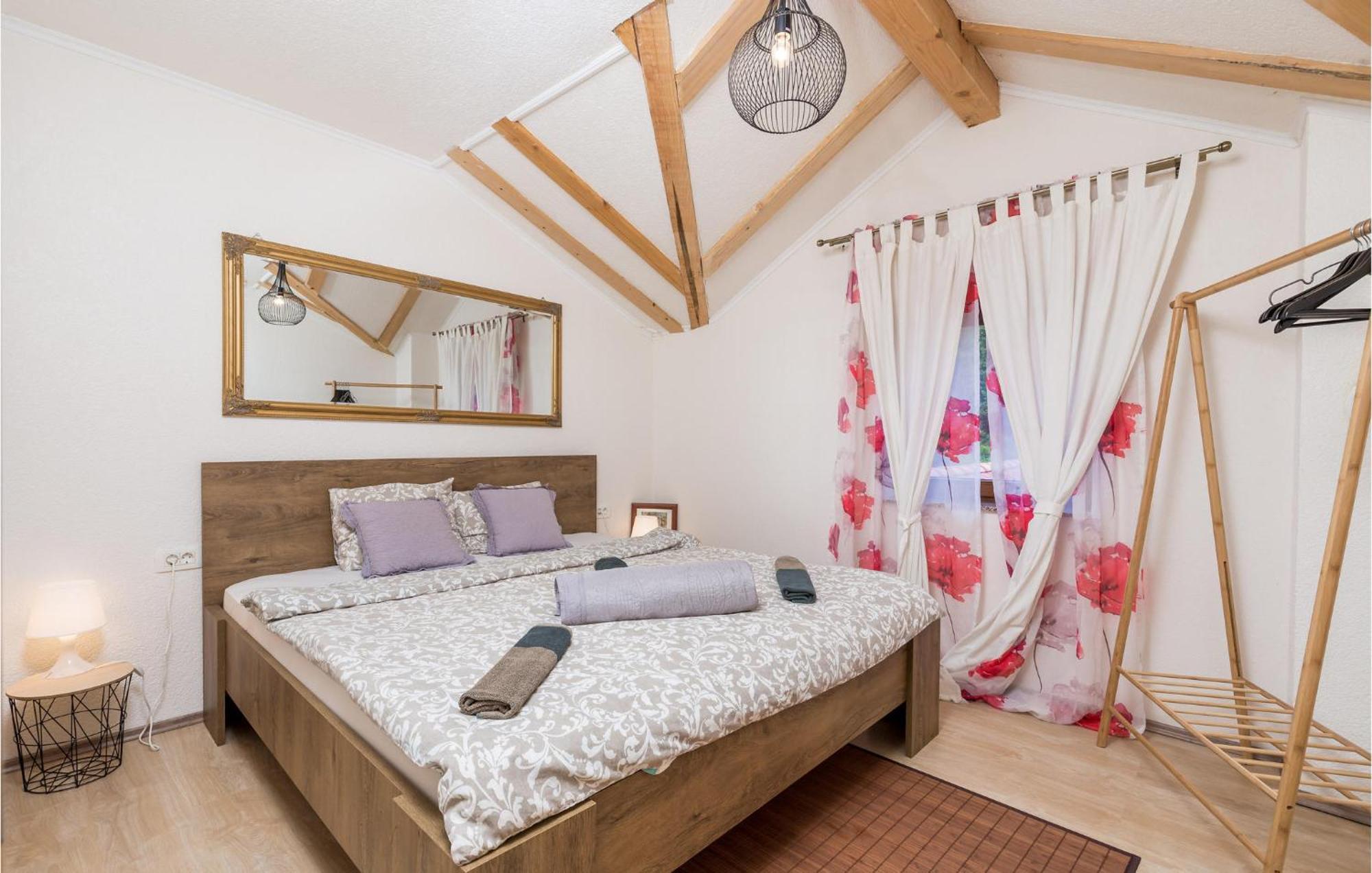 Amazing Home In Vrzici With Jacuzzi Exteriör bild