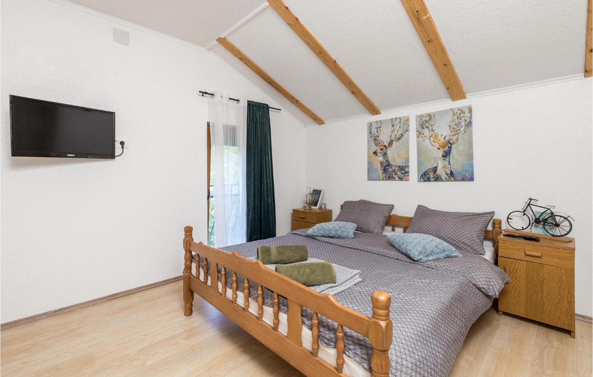 Amazing Home In Vrzici With Jacuzzi Exteriör bild